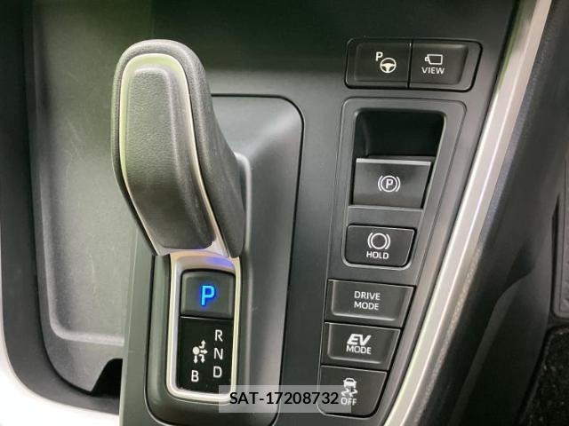 Toyota NOAH 2022-12 8647814-14