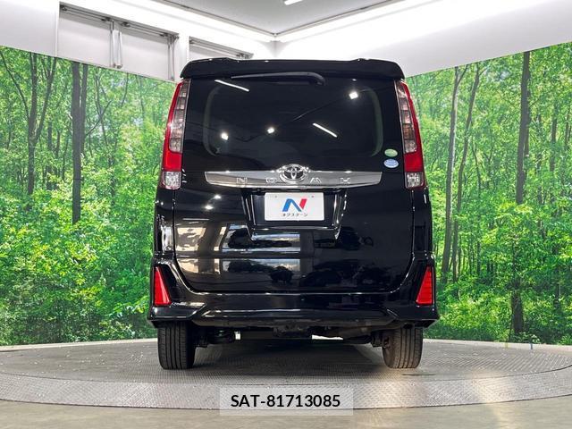 Toyota NOAH 2014-09 8647856-14