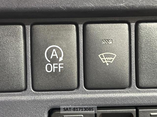 Toyota NOAH 2014-09 8647856-4