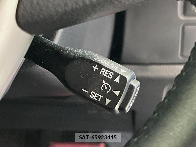 Toyota NOAH 2020-09 8647883-4