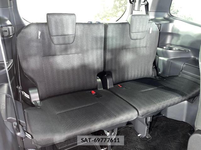 Toyota NOAH 2023-08 8647935-10
