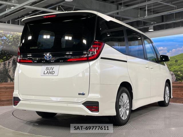 Toyota NOAH 2023-08 8647935-18
