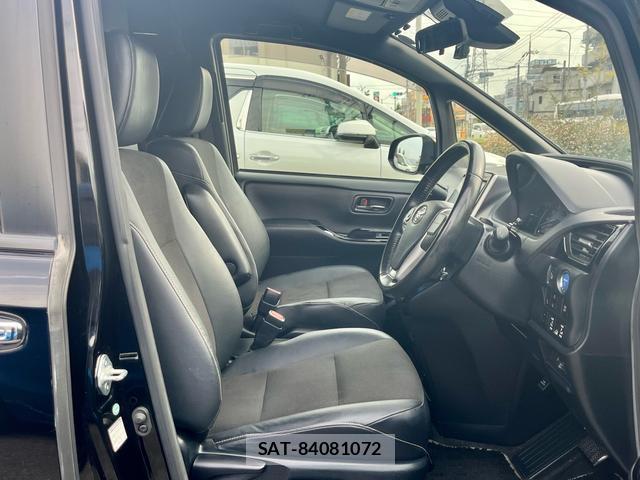 Toyota NOAH 2018-06 8647978-10