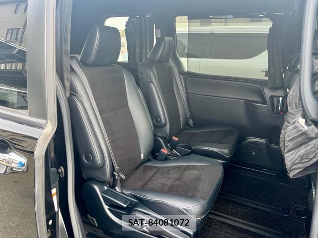 Toyota NOAH 2018-06 8647978-12