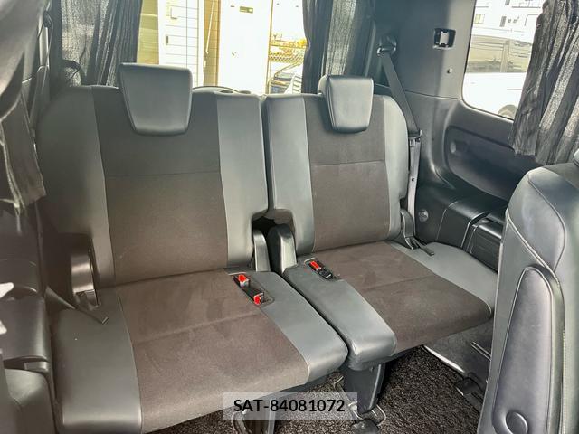 Toyota NOAH 2018-06 8647978-13
