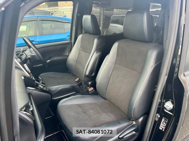 Toyota NOAH 2018-06 8647978-15