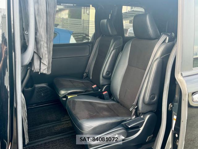 Toyota NOAH 2018-06 8647978-16