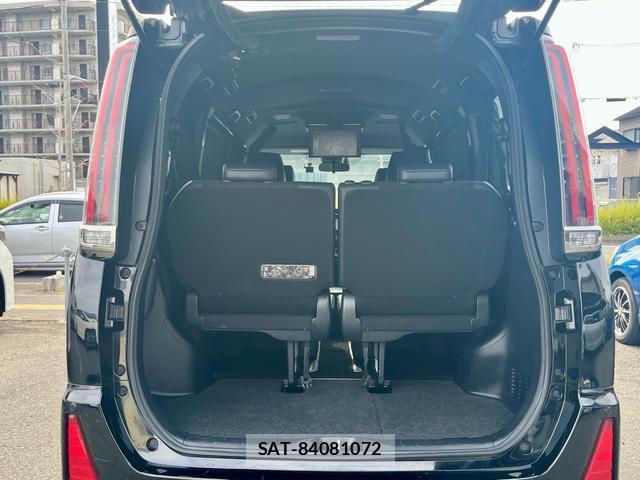 Toyota NOAH 2018-06 8647978-17