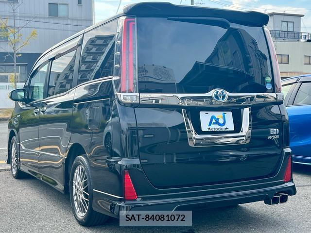 Toyota NOAH 2018-06 8647978-4