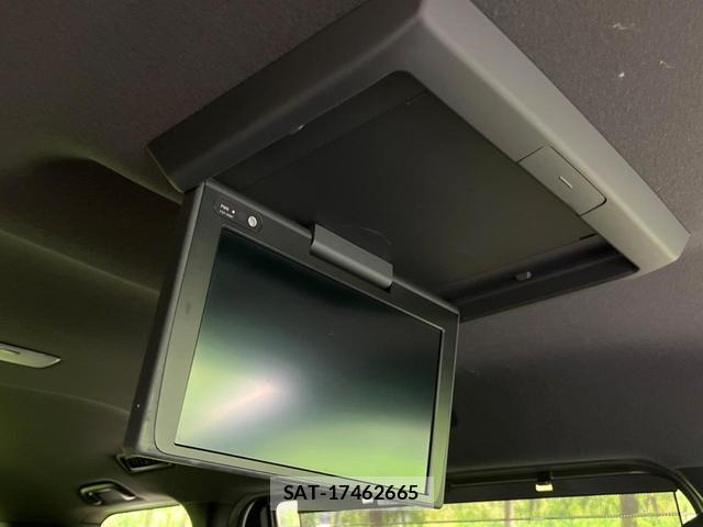 Toyota NOAH 2021-06 8648218-2