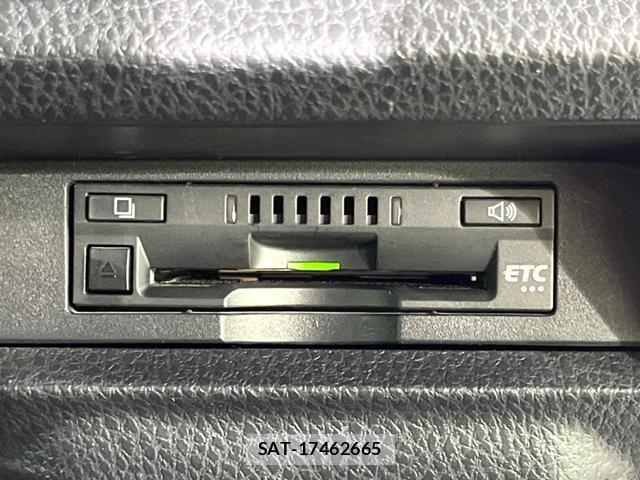 Toyota NOAH 2021-06 8648218-6