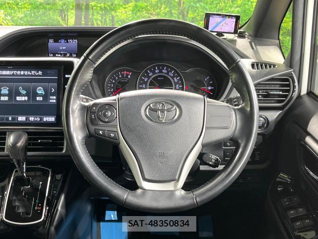 Toyota NOAH 2018-06 8648220-10