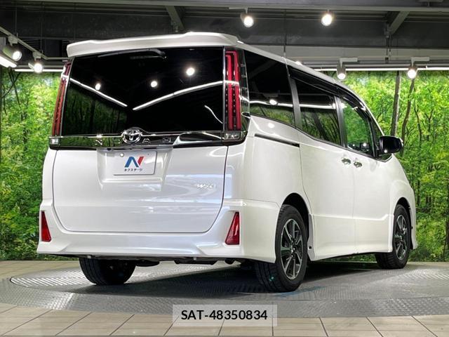 Toyota NOAH 2018-06 8648220-17