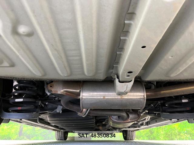 Toyota NOAH 2018-06 8648220-19