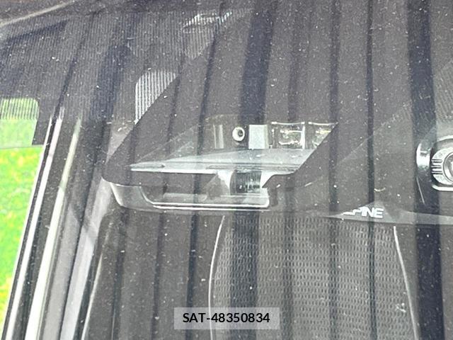 Toyota NOAH 2018-06 8648220-6