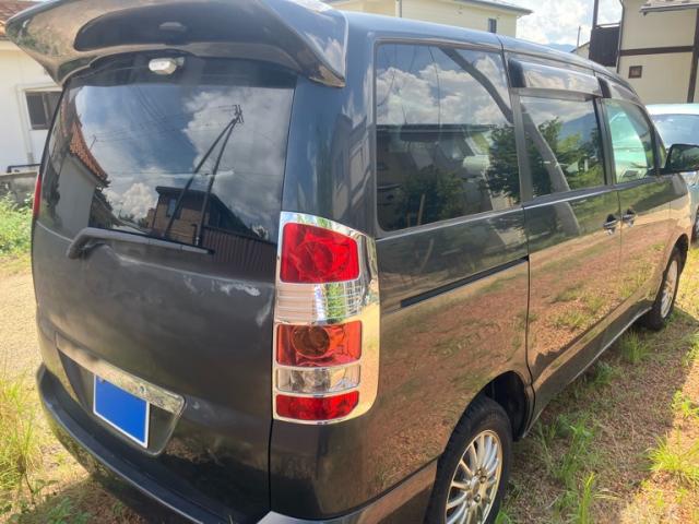 Toyota NOAH 2003-09 8648551-2