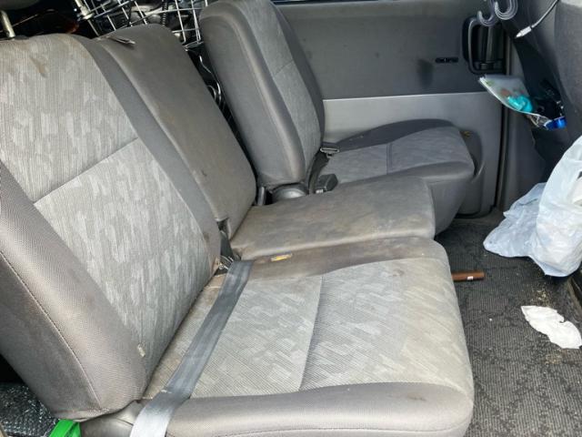 Toyota NOAH 2002-02 8648620-11