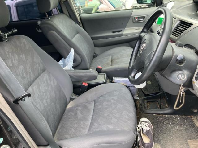 Toyota NOAH 2002-02 8648620-7