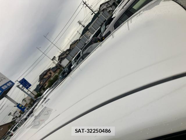 Toyota NOAH 2019-12 8648622-6