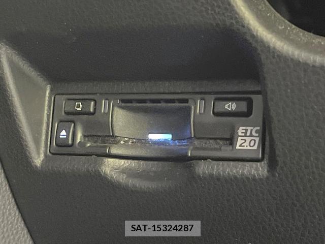 Toyota NOAH 2025-03 8648755-6