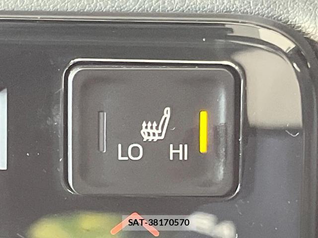 Toyota NOAH 2023-12 8648838-5