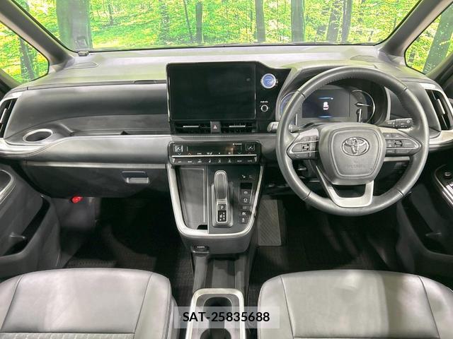 Toyota NOAH 2022-07 8649154-1