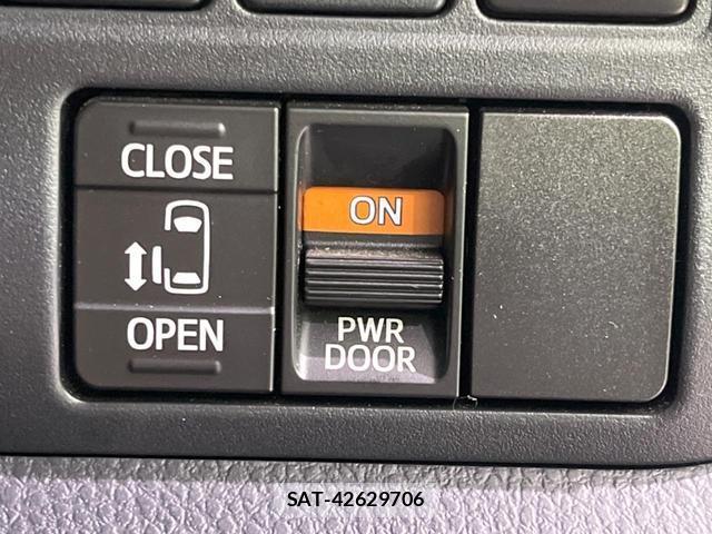 Toyota NOAH 2019-07 8649205-5