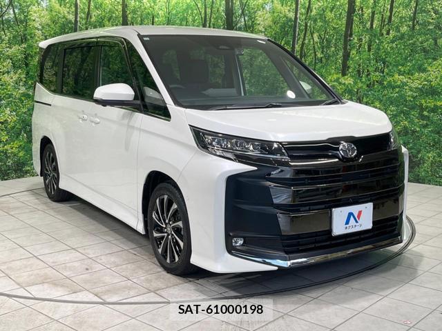 Toyota NOAH 2023-12 8649213-16