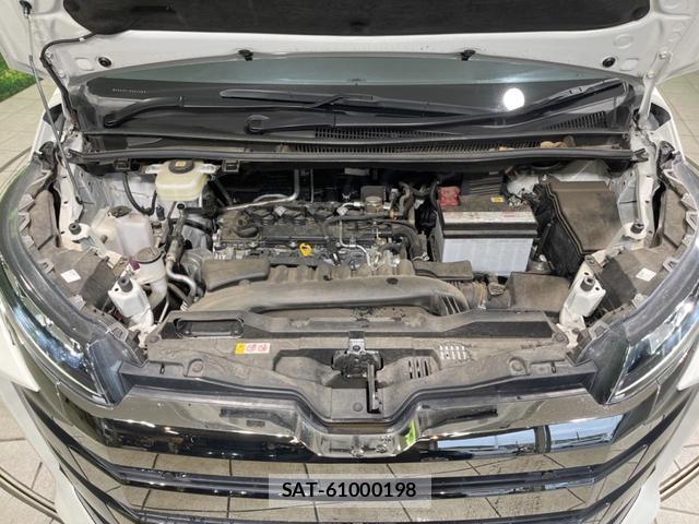 Toyota NOAH 2023-12 8649213-18