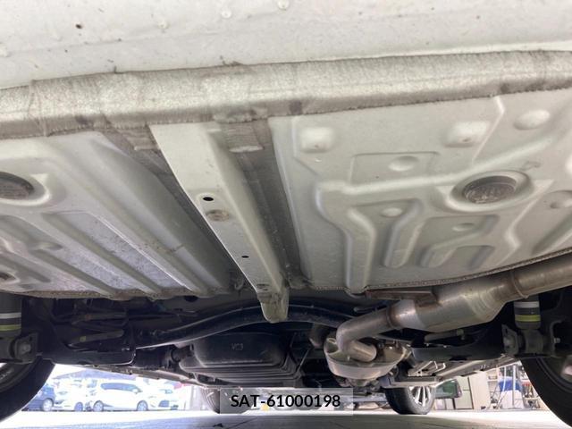 Toyota NOAH 2023-12 8649213-19