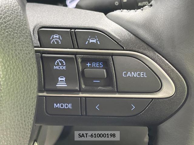 Toyota NOAH 2023-12 8649213-6