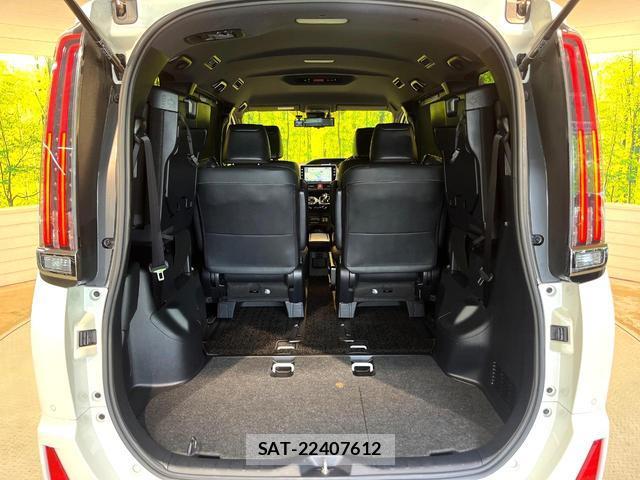 Toyota NOAH 2021-02 8649332-10