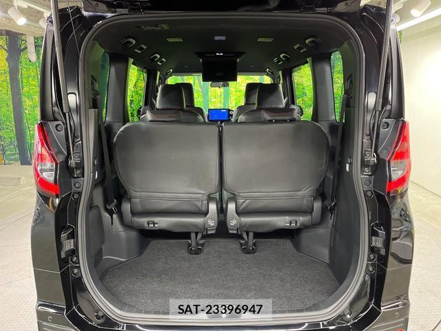 Toyota NOAH 2023-08 8649358-10
