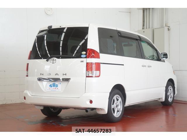 Toyota NOAH 2007-06 8649399-4