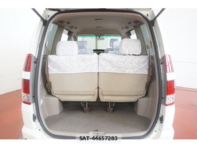 Toyota NOAH 2007-06 8649399-9