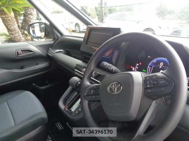 Toyota NOAH 2026-08 8649459-5
