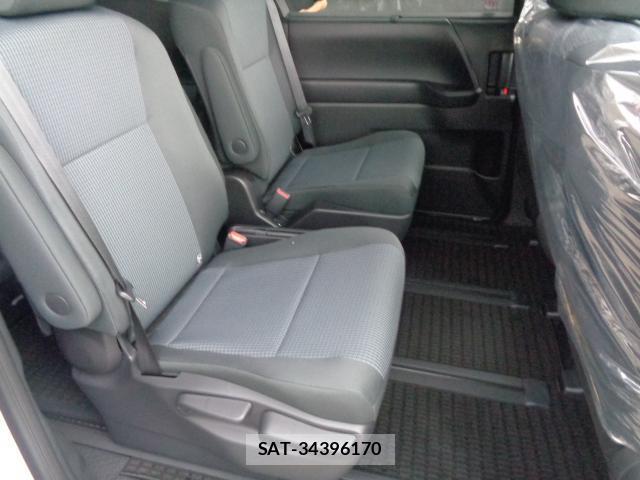 Toyota NOAH 2026-08 8649459-8