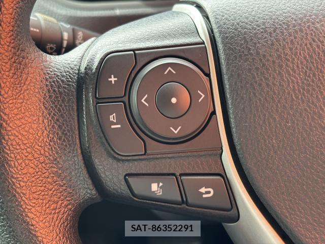 Toyota NOAH 2020-04 8649468-15