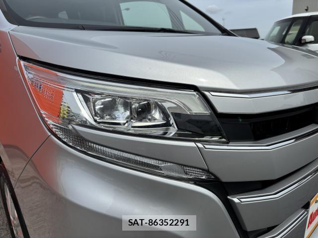 Toyota NOAH 2020-04 8649468-16
