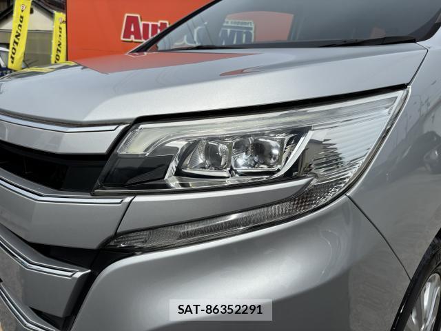 Toyota NOAH 2020-04 8649468-17