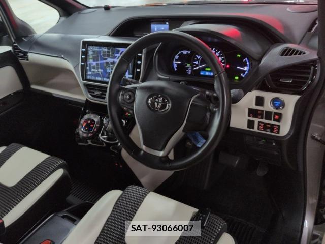 Toyota NOAH 2021-06 8650206-2