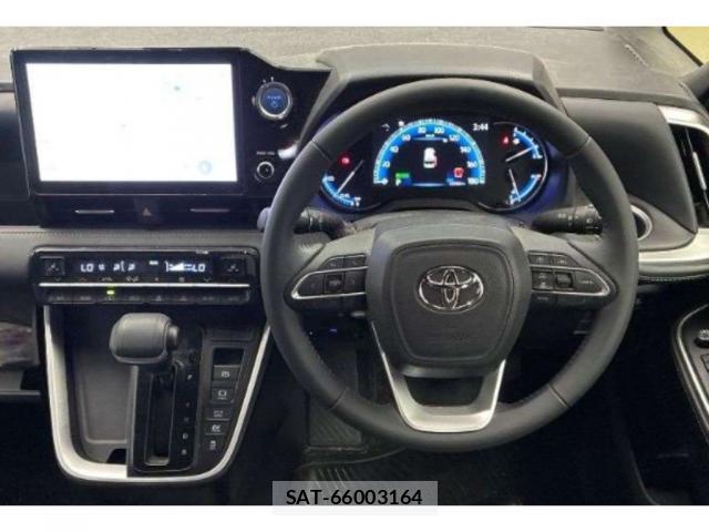Toyota NOAH 2022-03 8650364-2