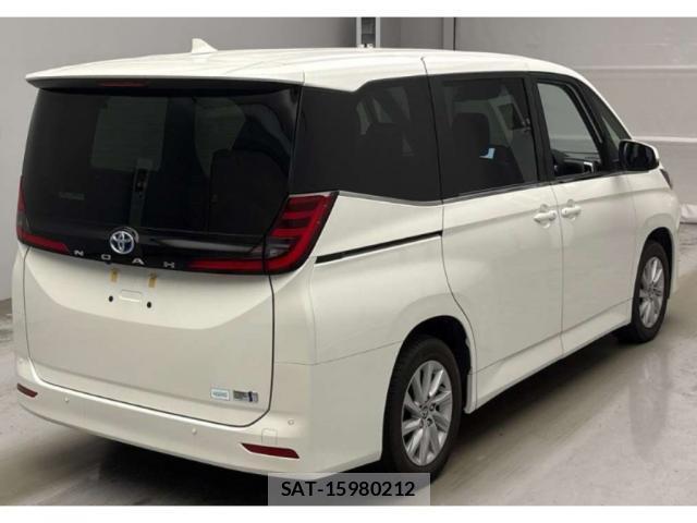 Toyota NOAH 2023-07 8650370-1