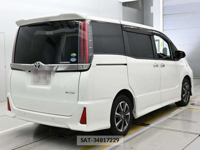 Toyota NOAH 2019-08 8650446-1