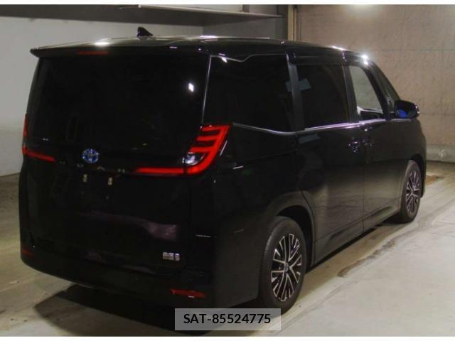 Toyota NOAH 2023-01 8650564-1