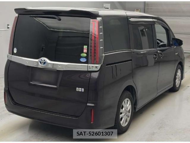 Toyota NOAH 2017-09 8650676-1