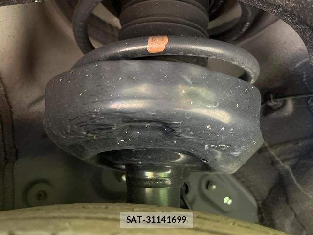 Toyota NOAH 2025-01 8651061-18