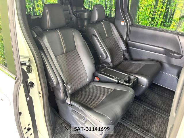 Toyota NOAH 2025-01 8651061-9