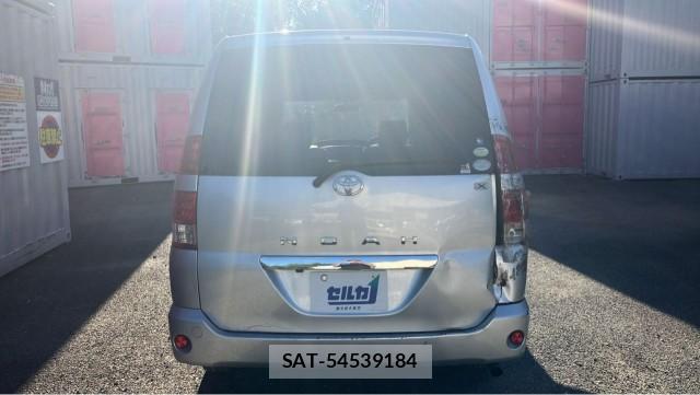 Toyota NOAH 2005-03 8651286-1