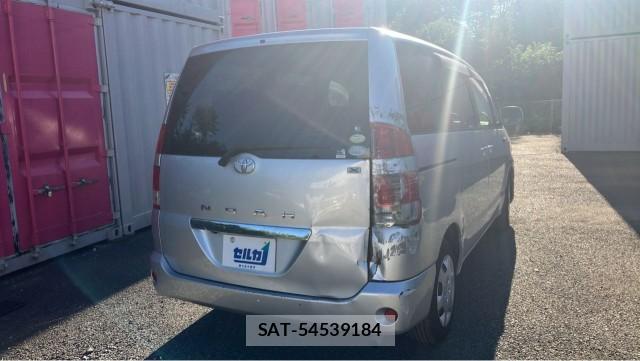 Toyota NOAH 2005-03 8651286-12